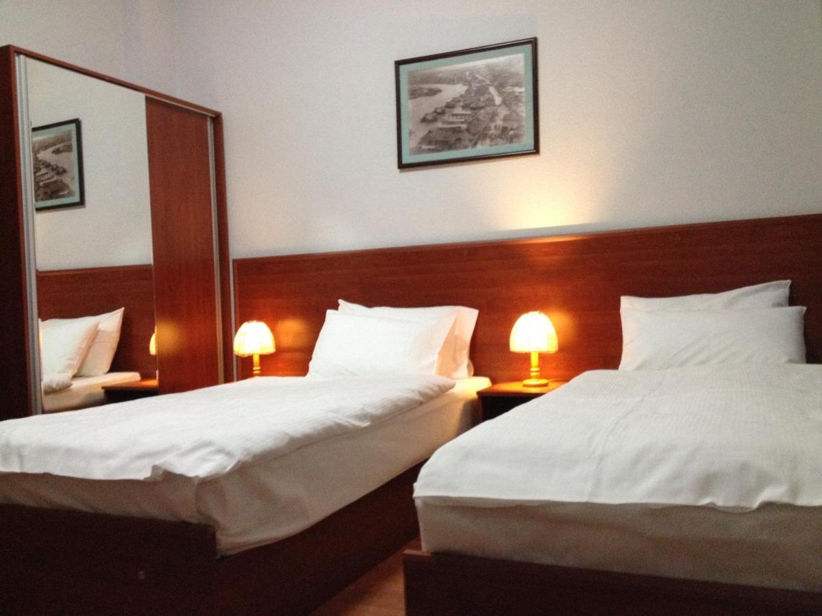 Hotel Club-2100 グダウリ エクステリア 写真