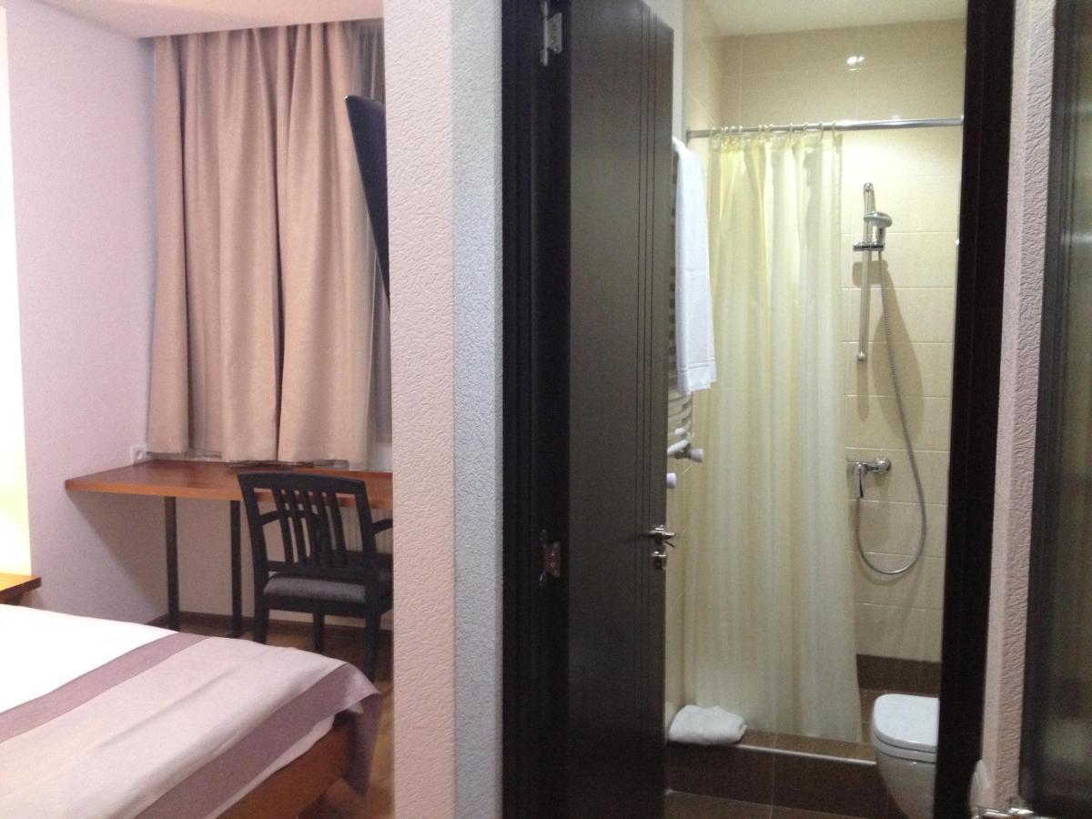 Hotel Club-2100 グダウリ エクステリア 写真