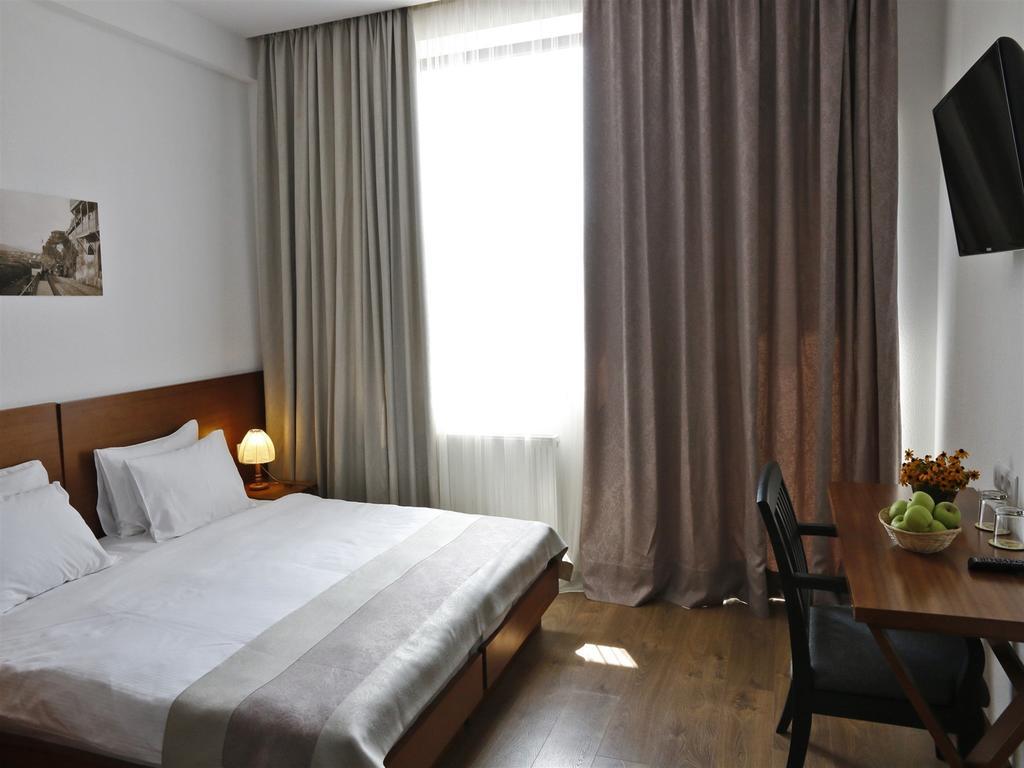 Hotel Club-2100 グダウリ 部屋 写真