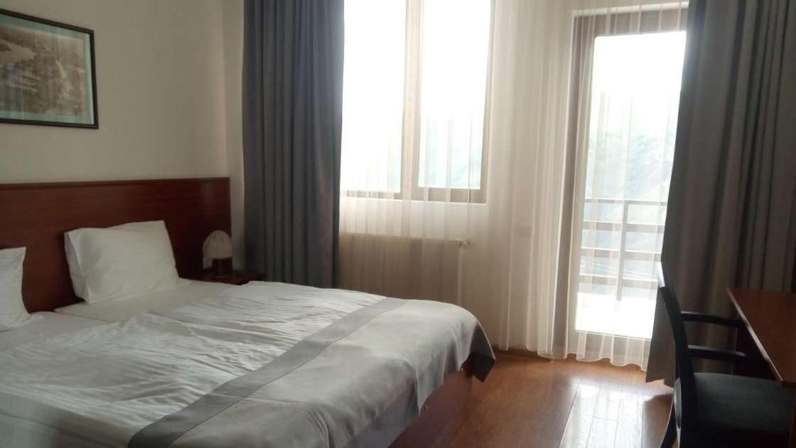 Hotel Club-2100 グダウリ エクステリア 写真